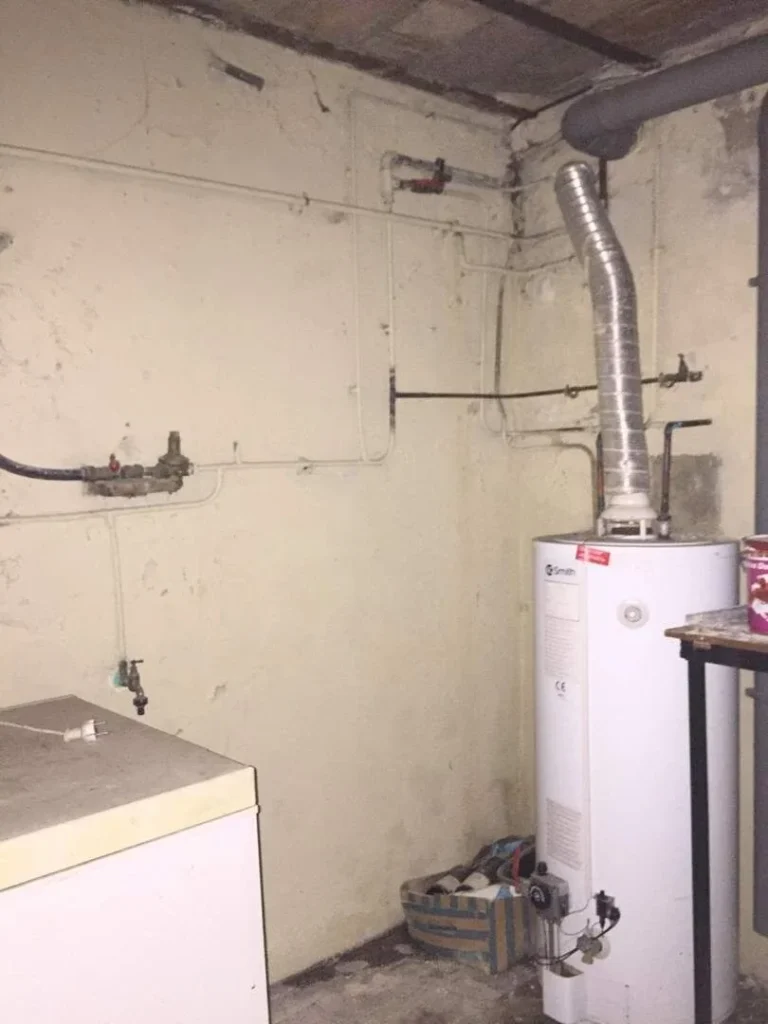 Architecture d’intérieur en Normandie – rénovation complète de maison entre Lisieux et Merville-Franceville. Aménagement intérieur avec matériaux naturels et ambiance lumineuse. Avant travaux