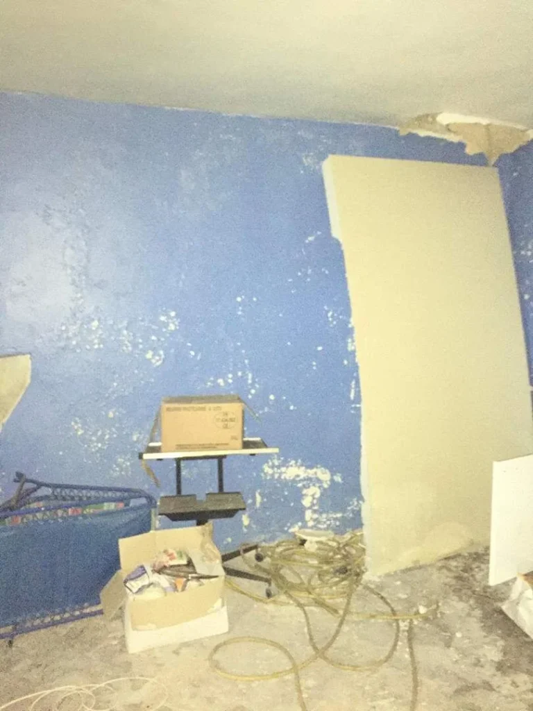 Architecture d’intérieur en Normandie – rénovation complète de maison entre Lisieux et Merville-Franceville. Aménagement intérieur avec matériaux naturels et ambiance lumineuse. Avant travaux